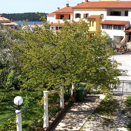 Apartman Cezar *