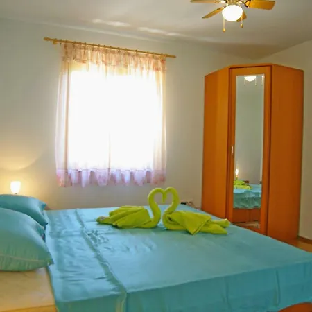 Apartament Cezar Vinkuran
